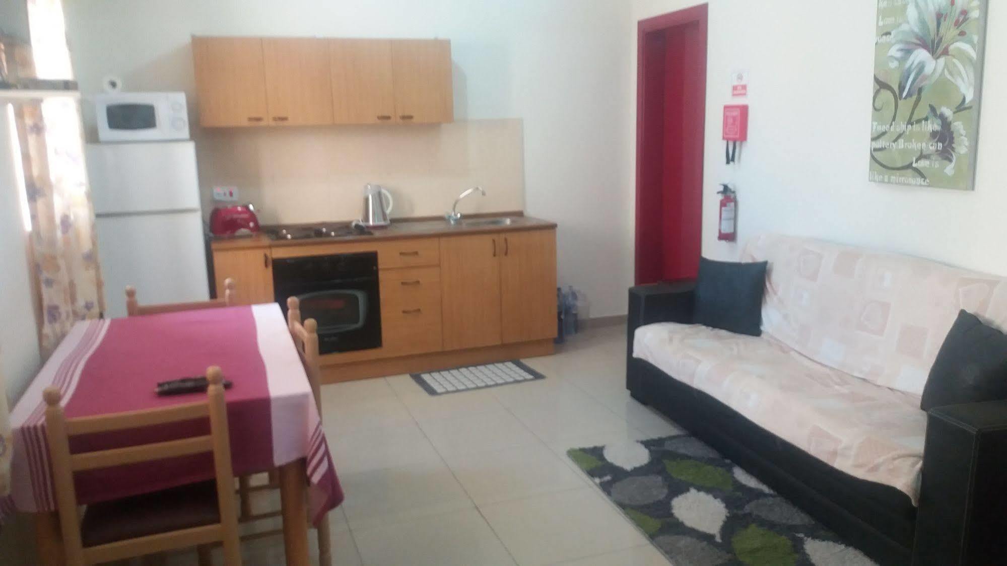 Burlington Apartments San Ġiljan Kültér fotó