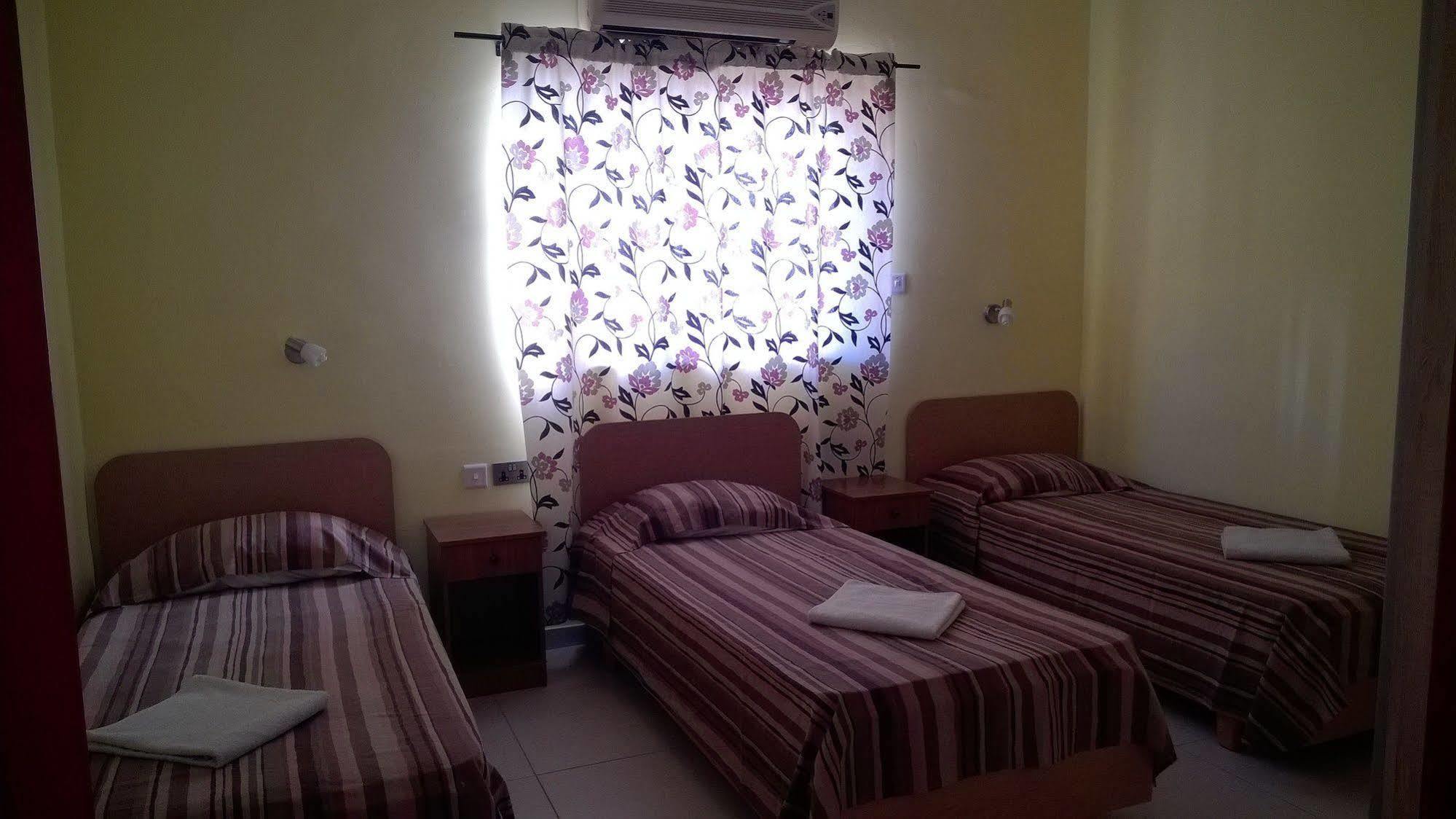 Burlington Apartments San Ġiljan Kültér fotó
